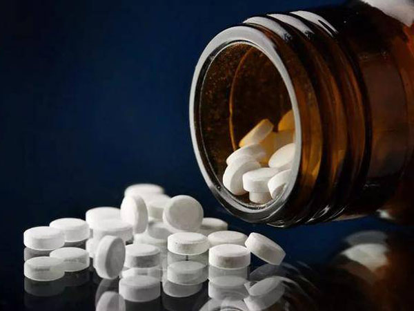 Enregistreur de données d'éclairage et de température en temps réel pour le stockage des médicaments